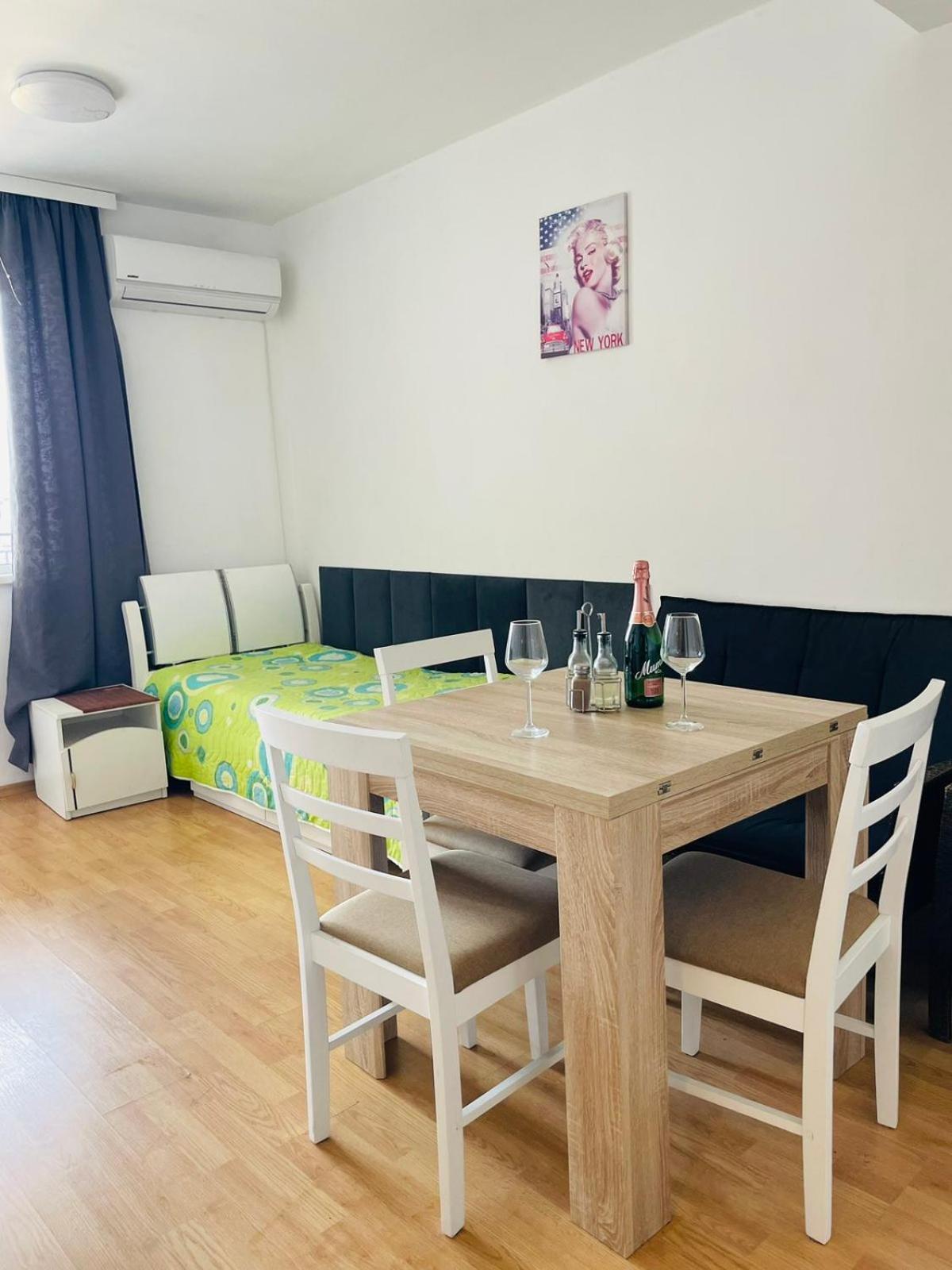Apartment широк център варна15 минути до центъра Varna